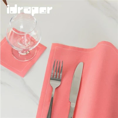 Pastel lyserøde stofservietter